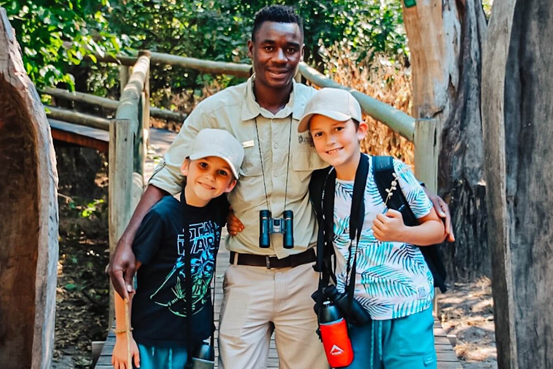 African Monarch Lodges Kids On Safari