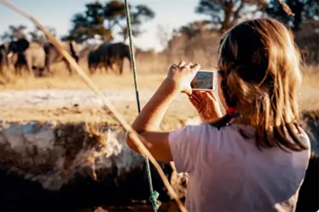 African Monarch Lodges Kids On Safari