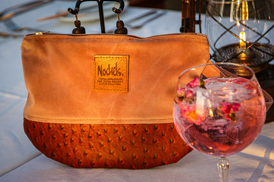 African Monarch Lodges Sijwa Nockels Bag